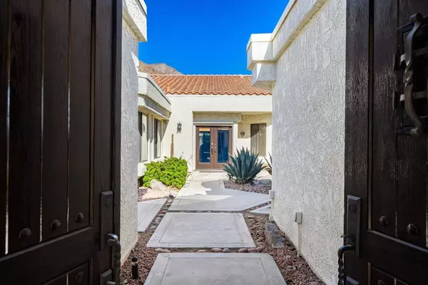 La Quinta, CA 92253,77136 Via Huerta