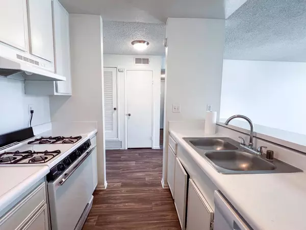 Palm Springs, CA 92264,1400 E Palm Canyon DR #109