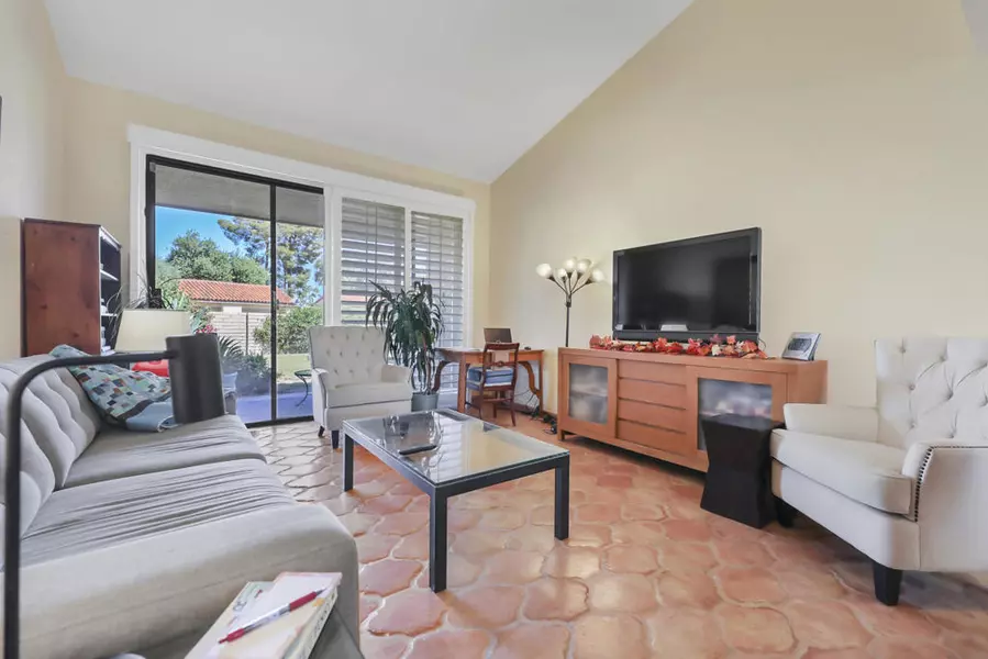 44 Malaga DR, Rancho Mirage, CA 92270