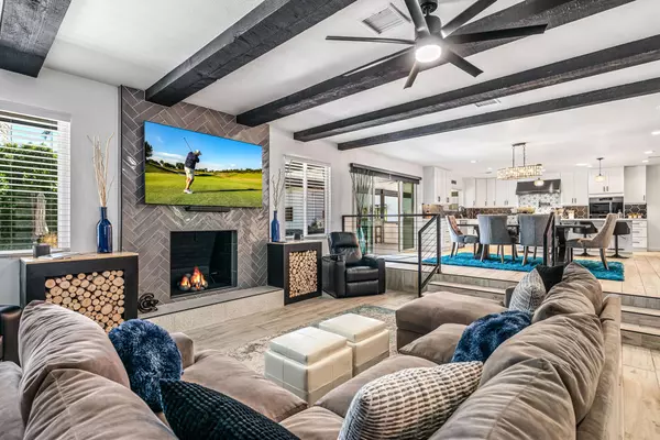 Palm Desert, CA 92211,43170 Warner TRL