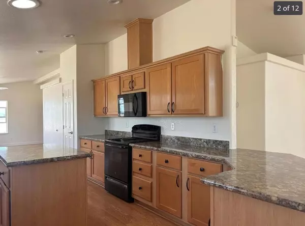 Thermal, CA 92274,2372 Oahu LN