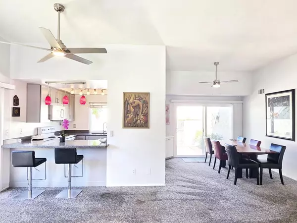 Palm Springs, CA 92264,5920 Paradise PLZ