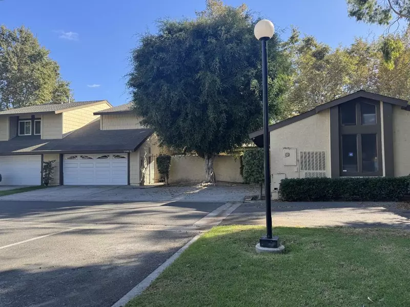 2518 N Tustin AVE #E, Santa Ana, CA 92705