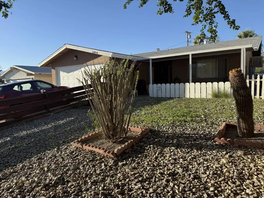 Desert Hot Springs, CA 92240,66954 Flora AVE