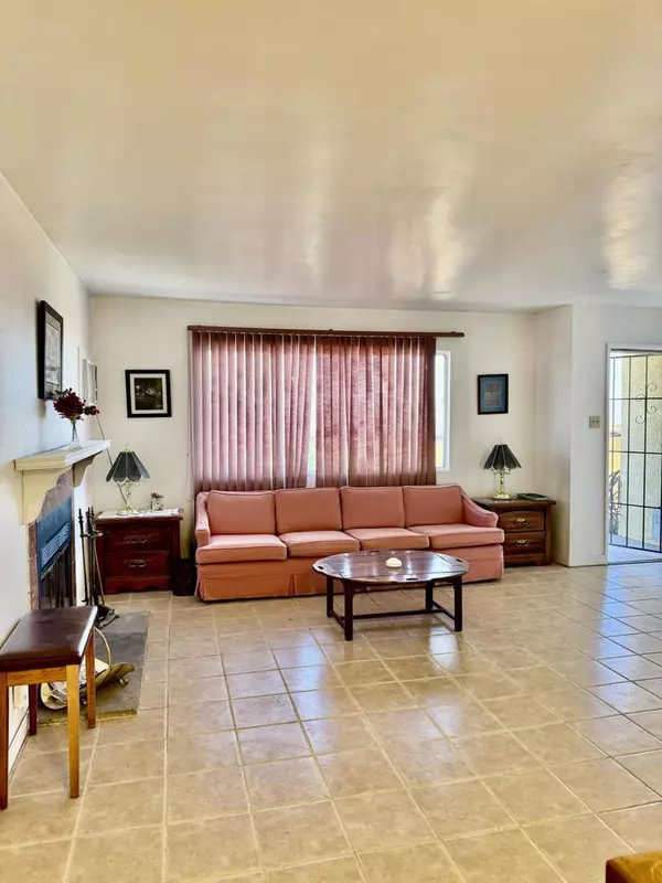 29 Palms, CA 92277,6767 Peterson RD