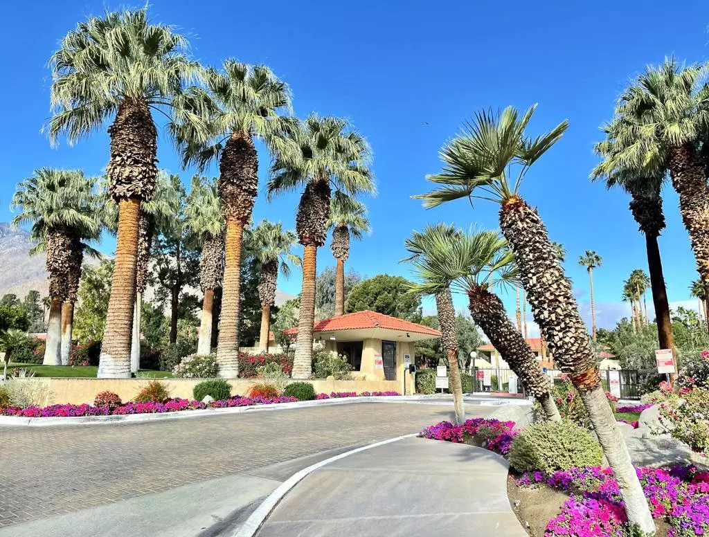 Palm Springs, CA 92262,2822 N Auburn CT #210