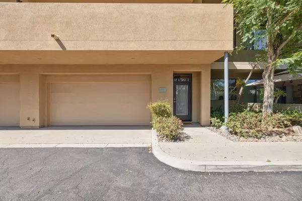 Palm Springs, CA 92264,870 E Palm Canyon DR #202