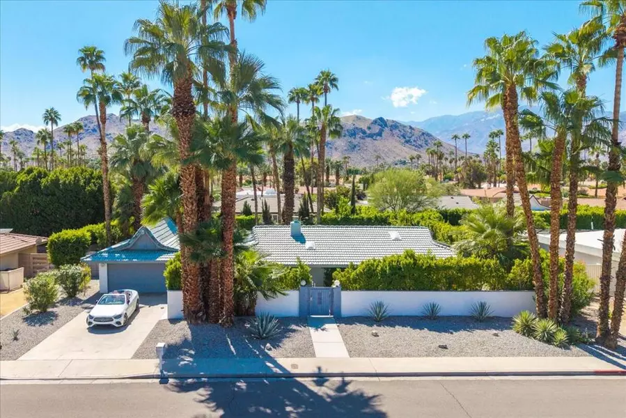 2989 E Sonora RD, Palm Springs, CA 92264
