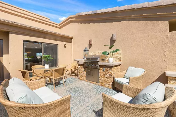 Palm Desert, CA 92211,76198 Impatiens CIR