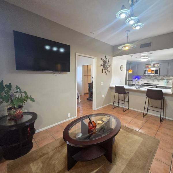 69130 Gerald Ford DR #10, Cathedral City, CA 92234