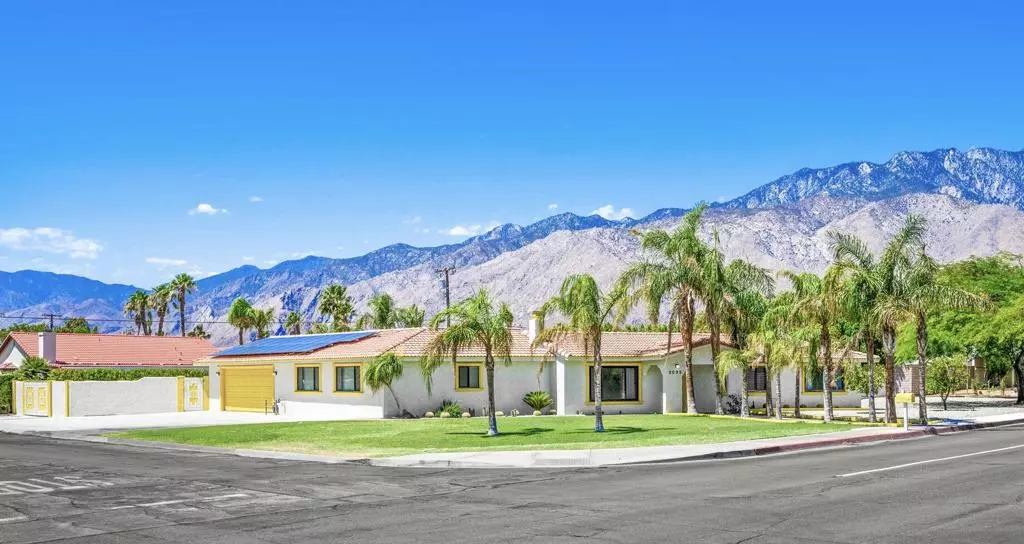 2099 E Racquet Club RD E, Palm Springs, CA 92262