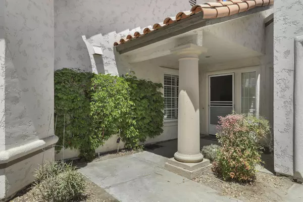 Palm Desert, CA 92211,450 Desert Falls DR N