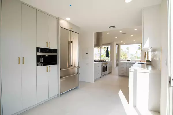 Palm Desert, CA 92260,46860 Amir DR