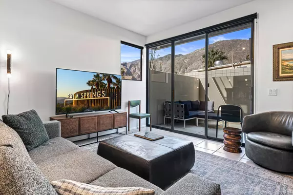 Palm Springs, CA 92262,671 E Arenas RD