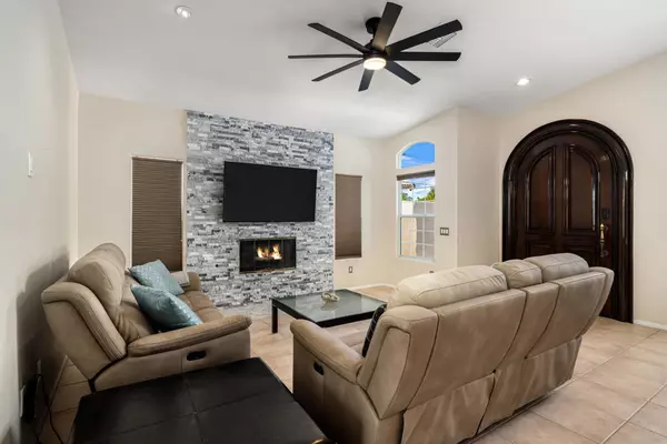 Cathedral City, CA 92234,68115 Peladora RD