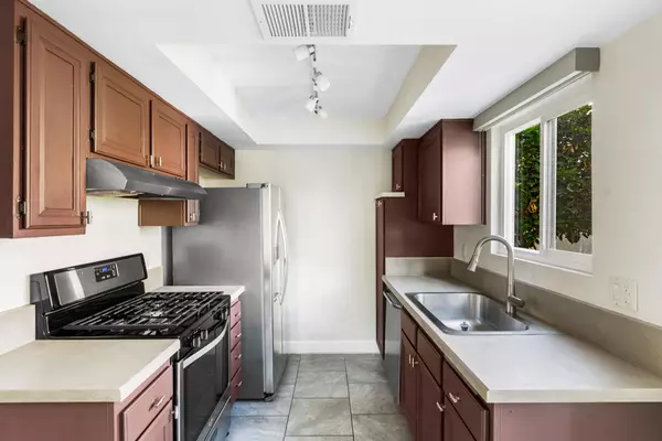 Palm Springs, CA 92264,2160 S Palm Canyon DR #2