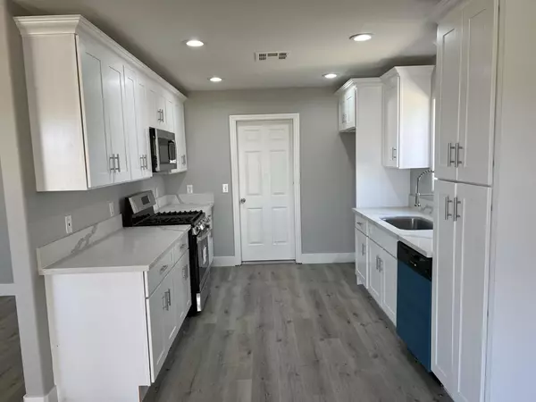 Yucca Valley, CA 92284,6623 Hanford AVE