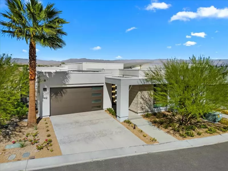 742 Nugget LN, Palm Springs, CA 92262