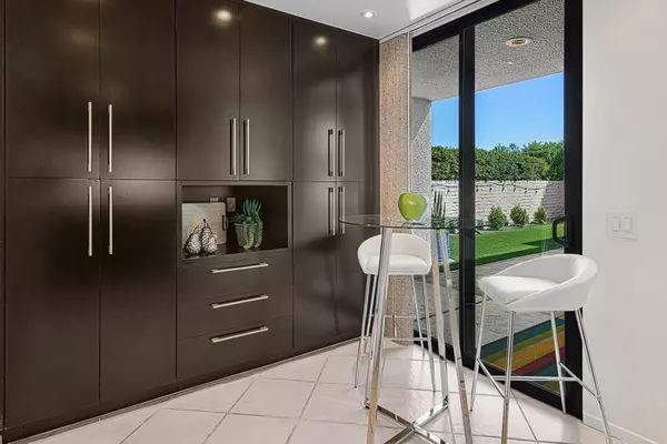 Palm Springs, CA 92264,1455 E Twin Palms DR