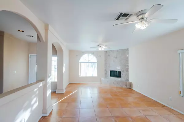 Cathedral City, CA 92234,30995 Avenida Del Yermo