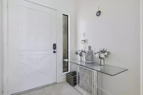 Palm Desert, CA 92211,162 Lost River DR