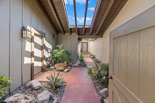 Palm Desert, CA 92211,162 Lost River DR