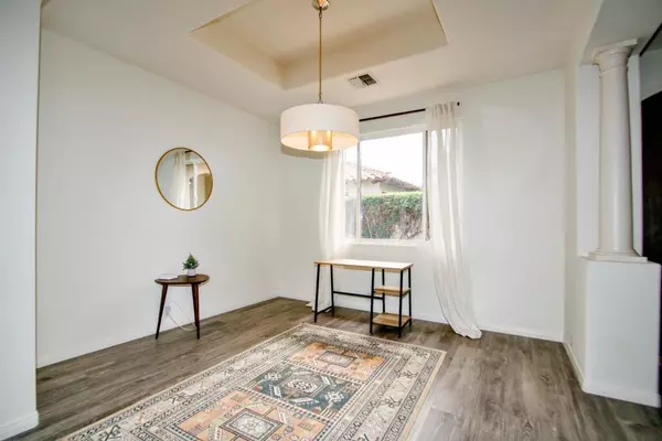 La Quinta, CA 92253,48205 Via Solana