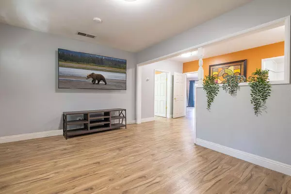 Big Bear, CA 92314,311 E Barker BLVD