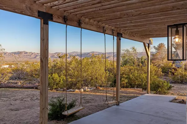 Joshua Tree, CA 92252,3766 Burns RD