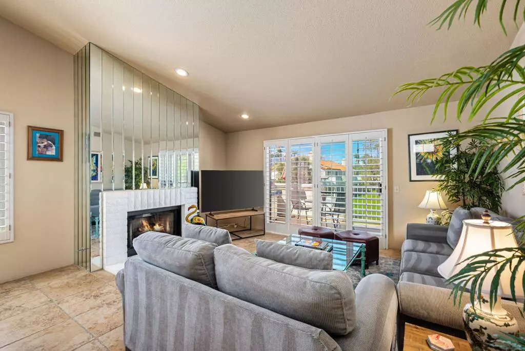 Palm Desert, CA 92211,688 Vista Lago CIR N