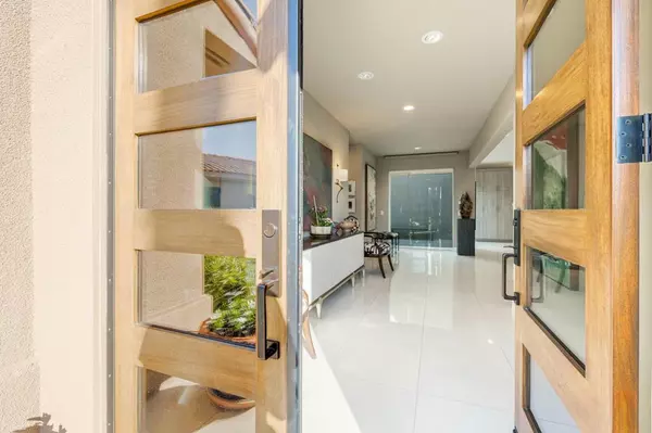 Rancho Mirage, CA 92270,202 Desert Lakes DR