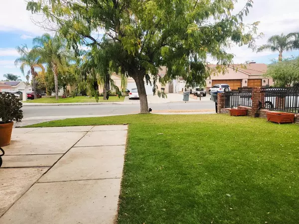 San Jacinto, CA 92582,1992 Warwick ST