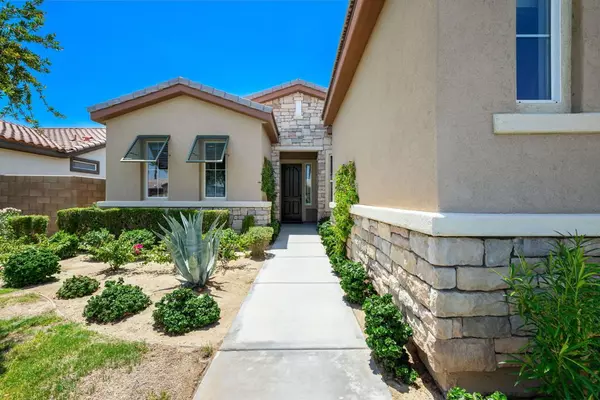 La Quinta, CA 92253,81463 Joshua Tree CT