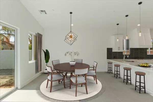 Cathedral City, CA 92234,31260 Avenida La Paloma