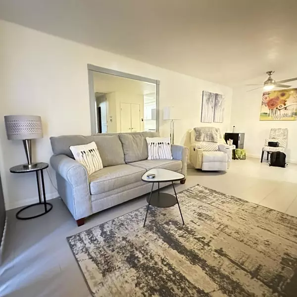 Palm Springs, CA 92262,2821 N Los Felices CIR W #114