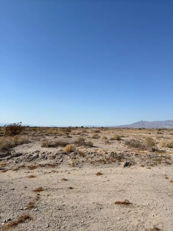 2625 Sea Manor AVE, Thermal, CA 92274