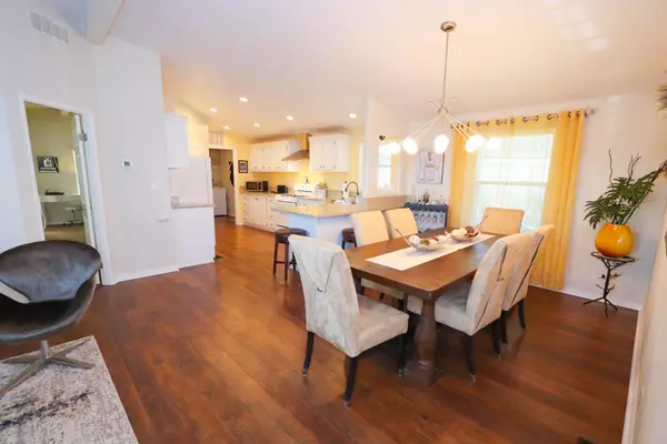 Desert Hot Springs, CA 92240,14777 Palm DR #8