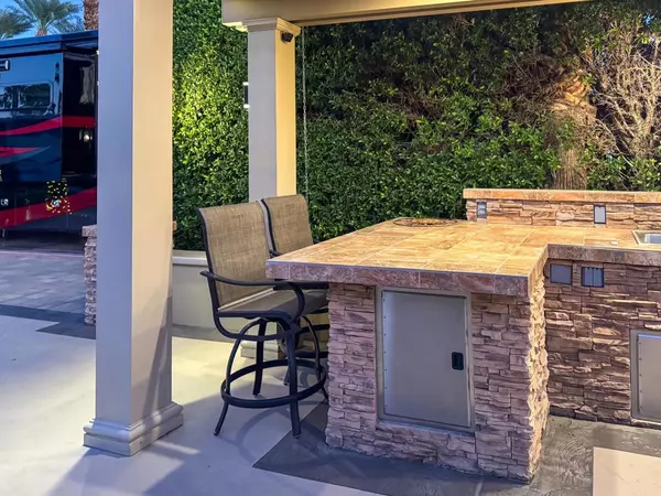 Indio, CA 92201,80394 Avenue 48 #207