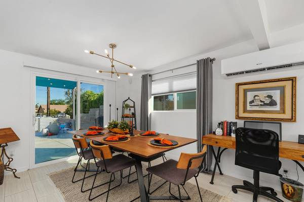 Palm Springs, CA 92264,2020 Lawrence ST