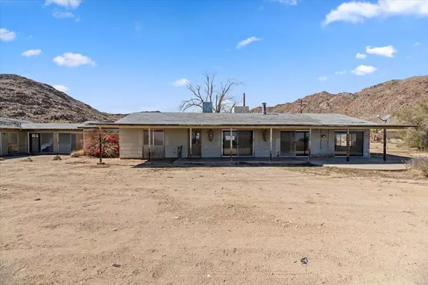 Joshua Tree, CA 92252,61313 El Coyote Ln