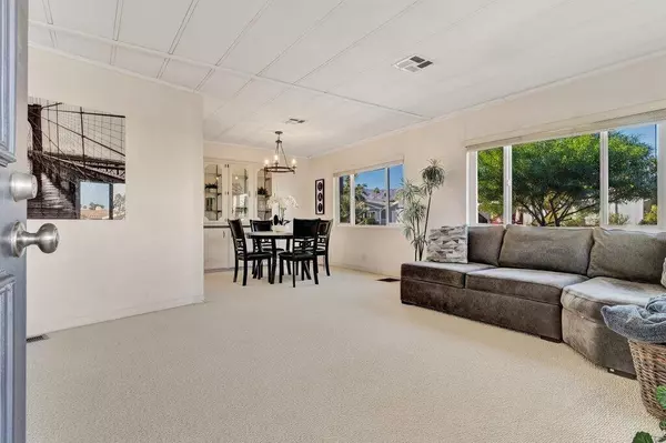 Palm Desert, CA 92260,74636 Azurite CIR E