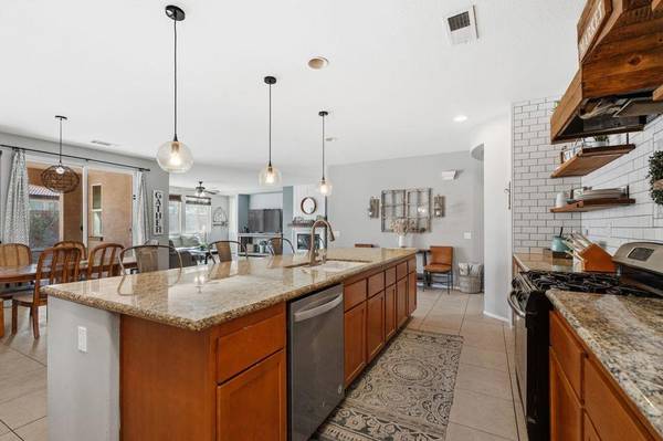 Indio, CA 92203,42724 Tango CT