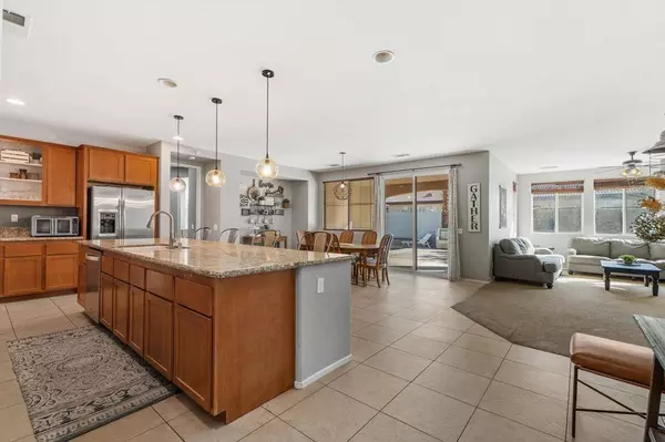 Indio, CA 92203,42724 Tango CT