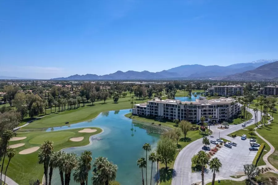 910 Island DR #402, Rancho Mirage, CA 92270