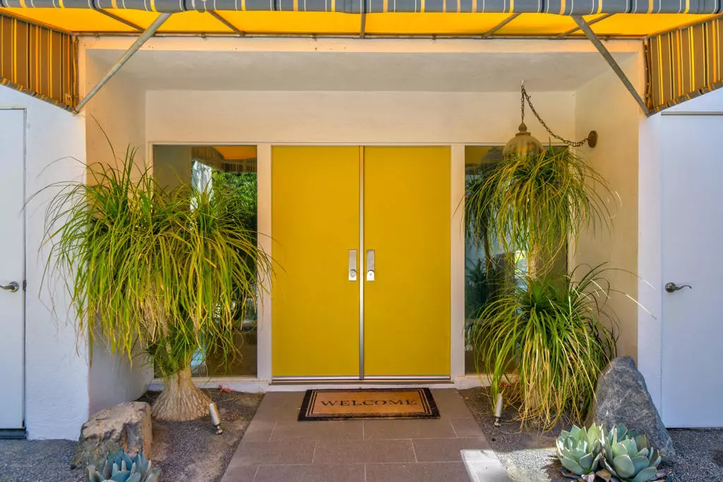 Palm Desert, CA 92260,74576 Fairway DR