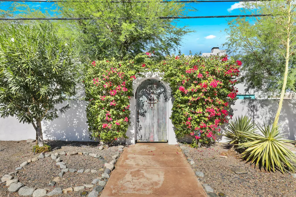 La Quinta, CA 92253,53980 Avenida Mendoza