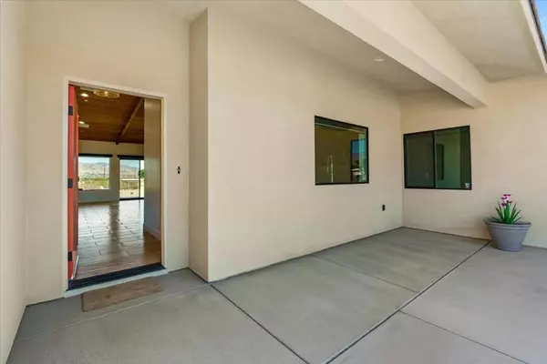 Desert Hot Springs, CA 92240,12216 Dave AVE