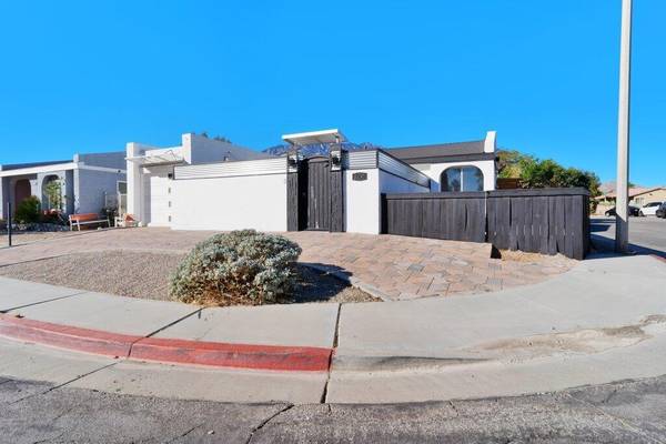 Palm Springs, CA 92262,3291 N Sandspring DR