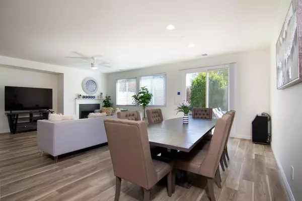 Indio, CA 92203,43784 Riunione PL