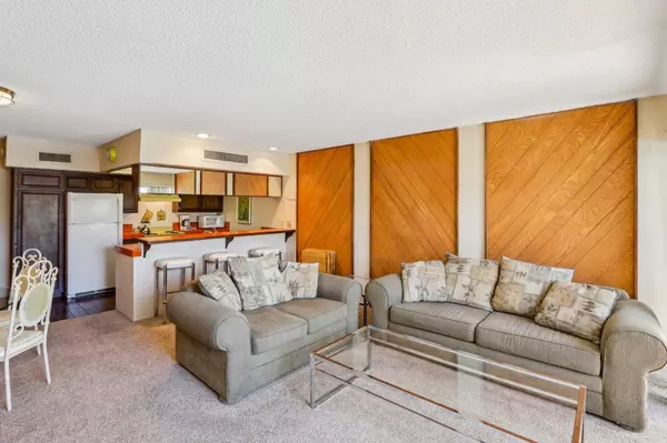 Palm Springs, CA 92264,1655 E Palm Canyon DR #114